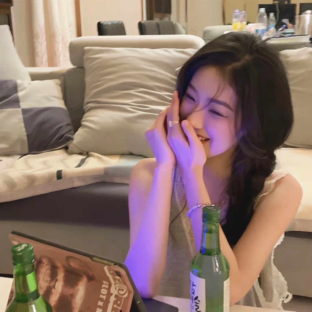 不认识的女友